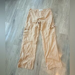 refuge Women's Cargo Pants - Beige